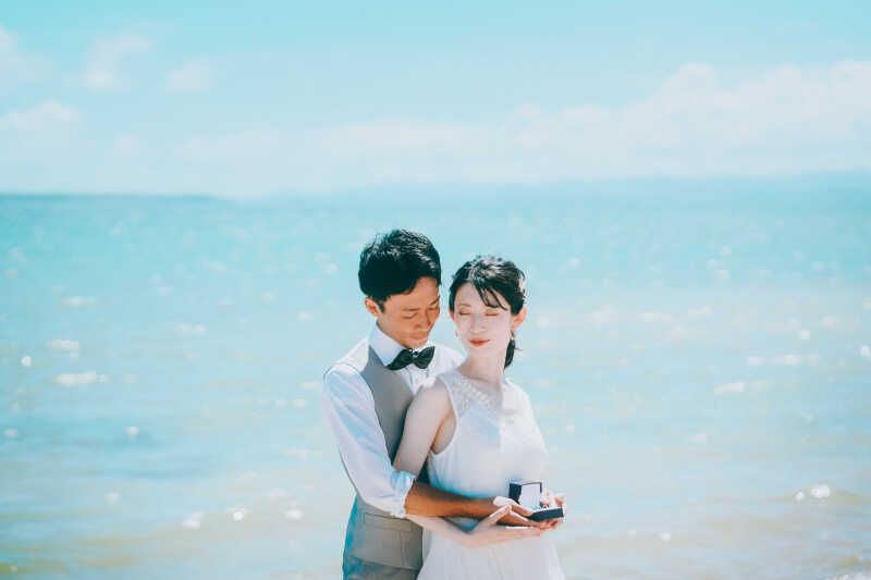 【チャペル+フォトウェディング】海の見えるチャペル+ビーチ+グリーンの「お得な」3ロケで200カット+フォトブック!