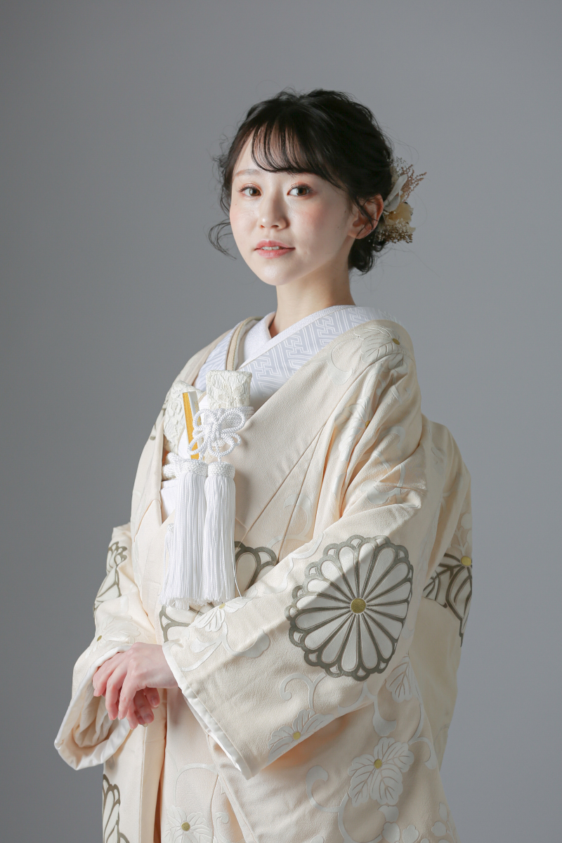IU00044