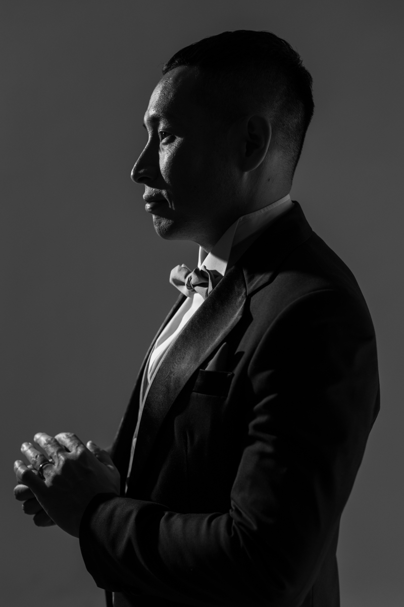 新郎さんにはモノクロを