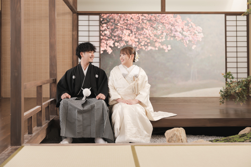 縁側で語らう、静かな時間