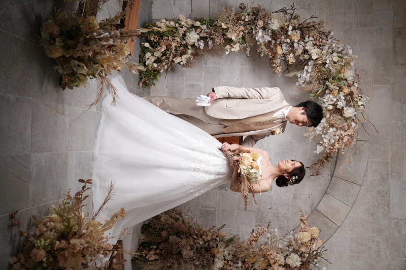 ドライフラワーに包まれたスタジオで