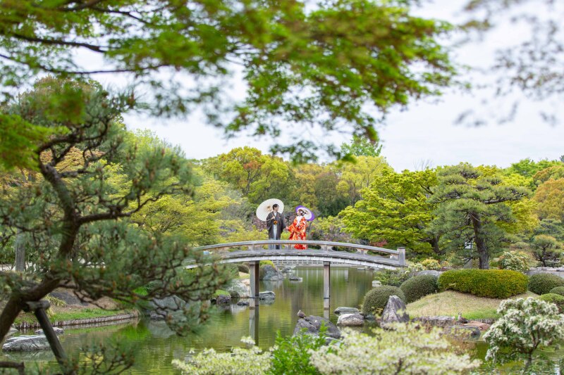 最後は橋の上に立ってもらって引きのショット。