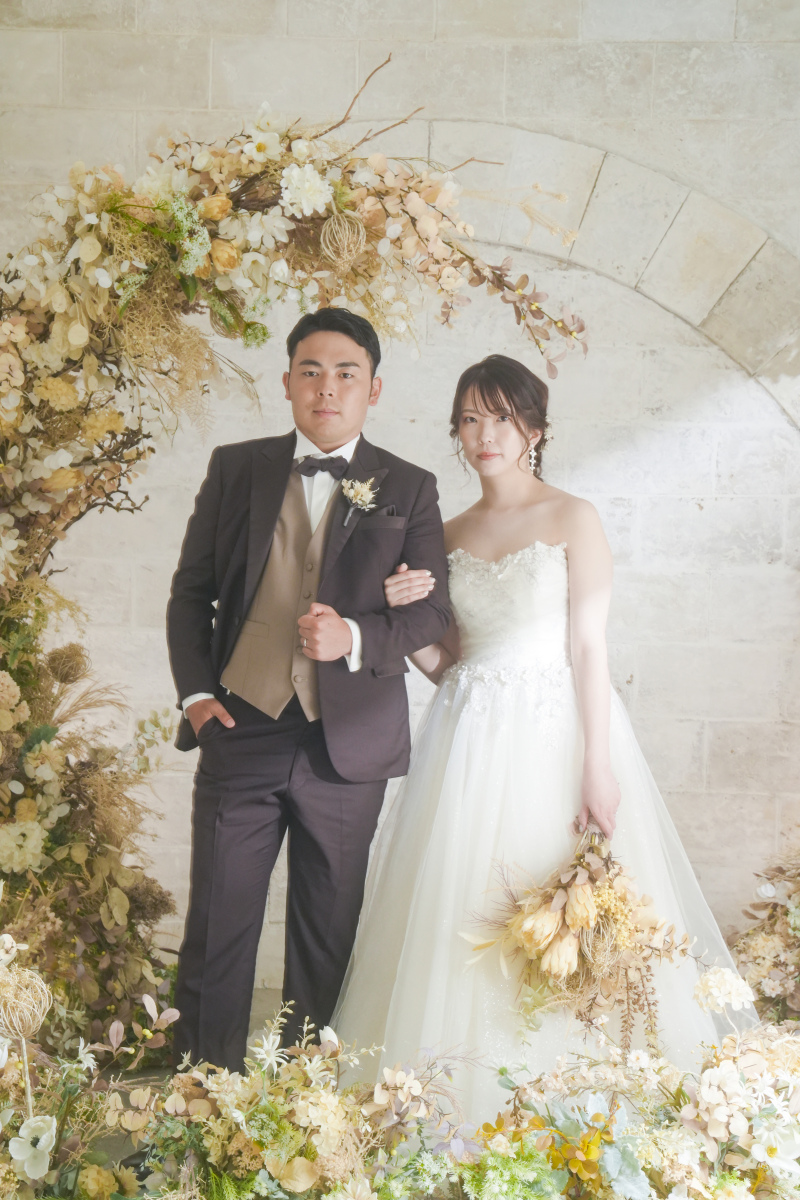 立ってポージング