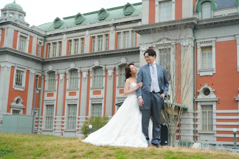 中央公会堂をバックに