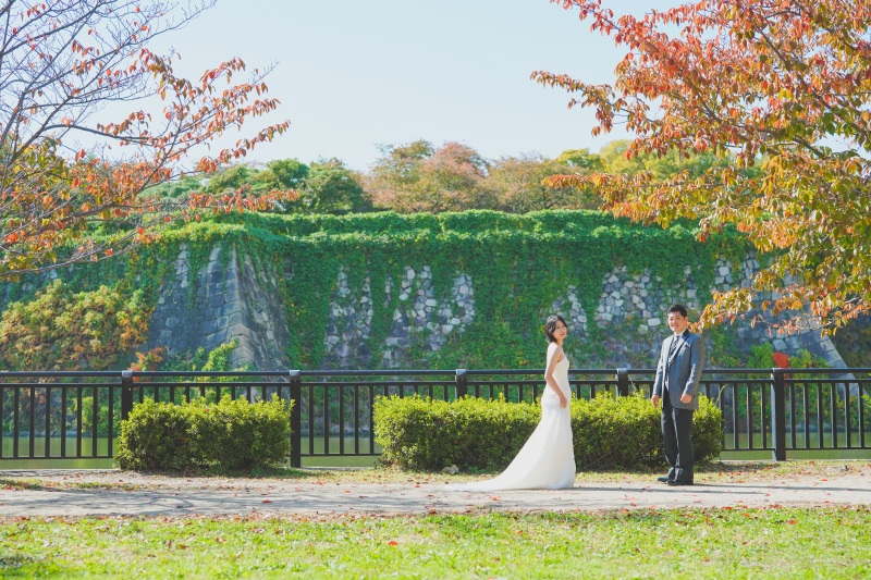 ウェディングドレスが映えてます