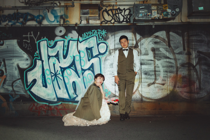 路地裏で&hellip;