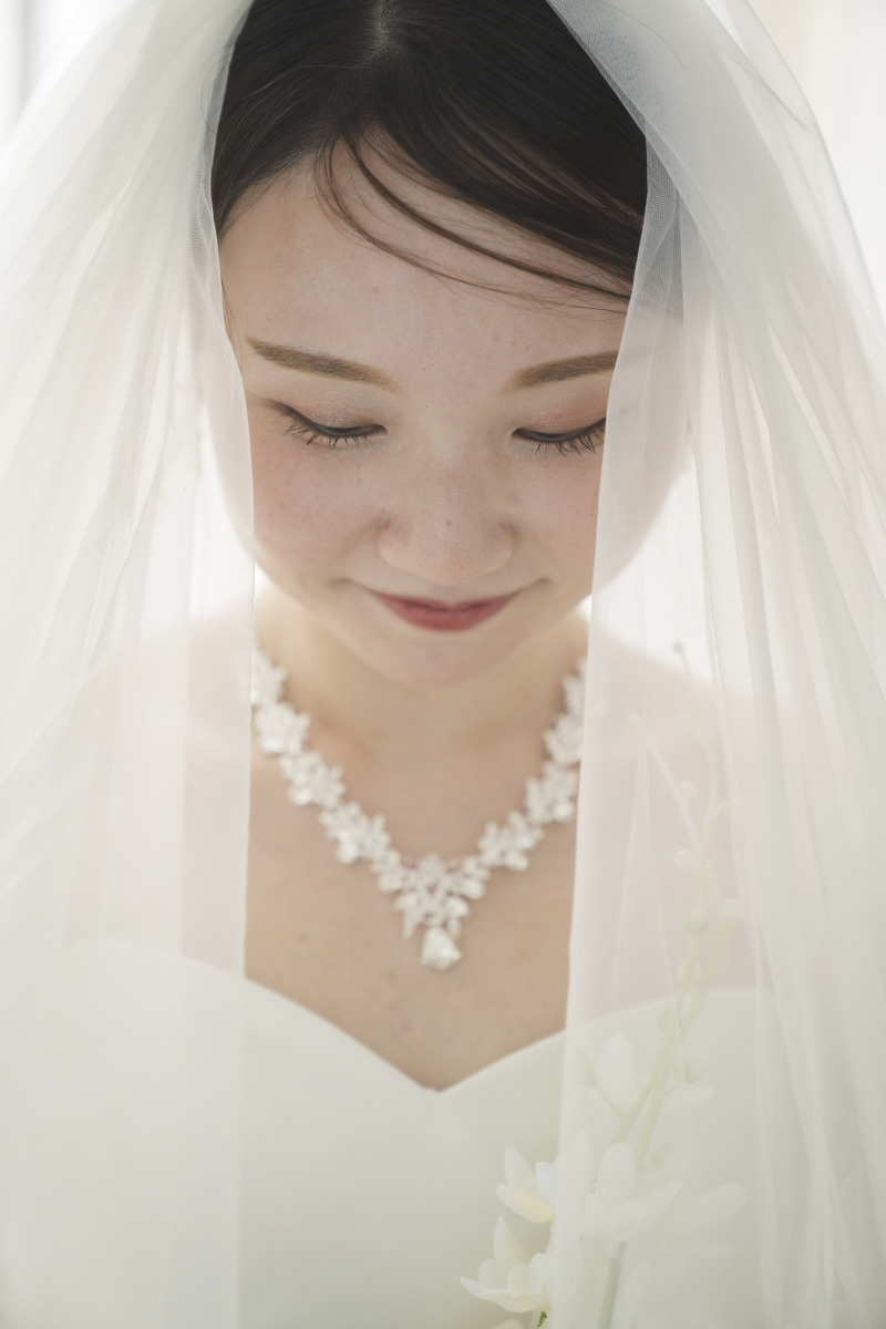 韓国風のヘアスタイルとベールがぴったり