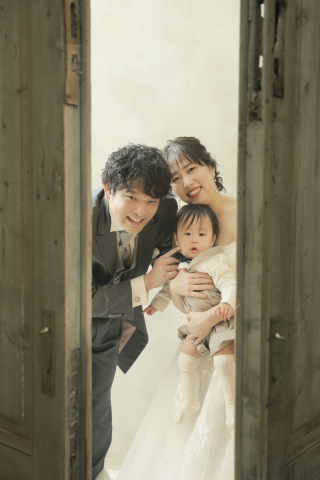 家族で楽しくウェディングフォト♡