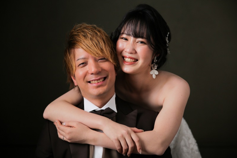 最後はご新婦様からぎゅ〜っと抱きついてもらって♪