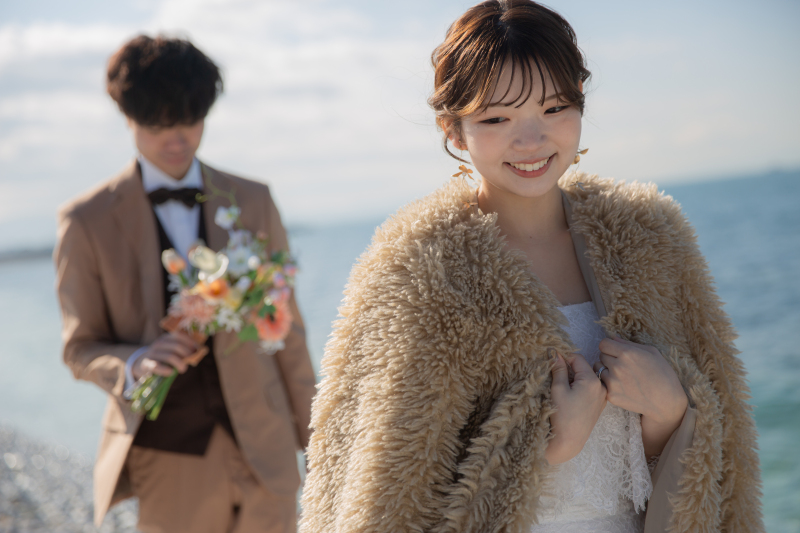 潮風に揺れる、花嫁の微笑み