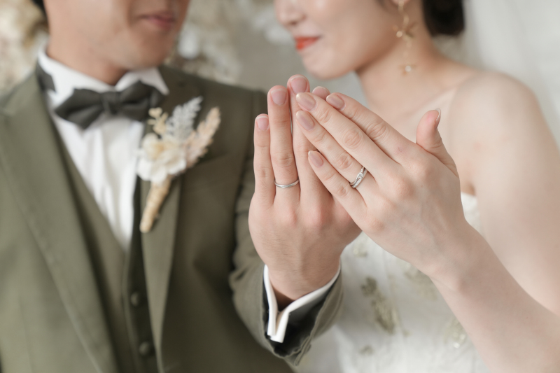 お二人の指輪がしっかり見えるショットです♪