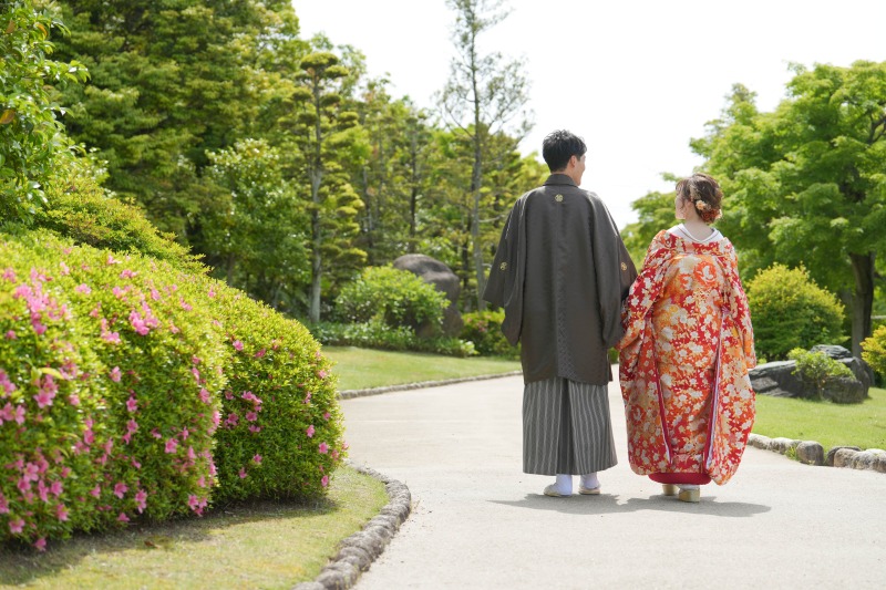 手を繋いで