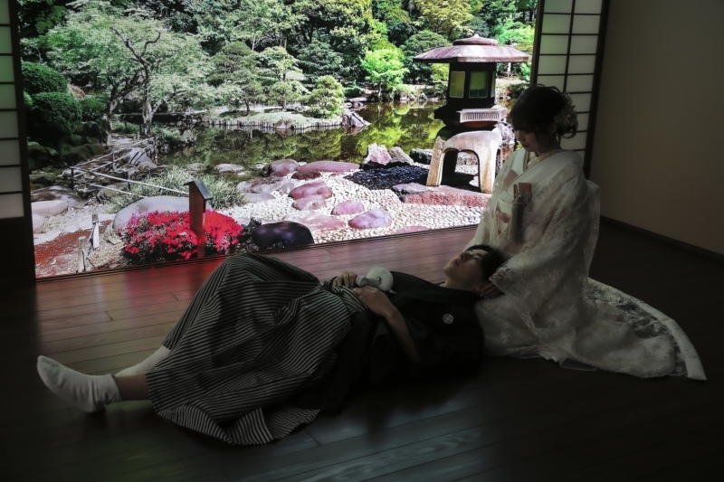 大型ビジョンの迫力はなんばパークス店へ！