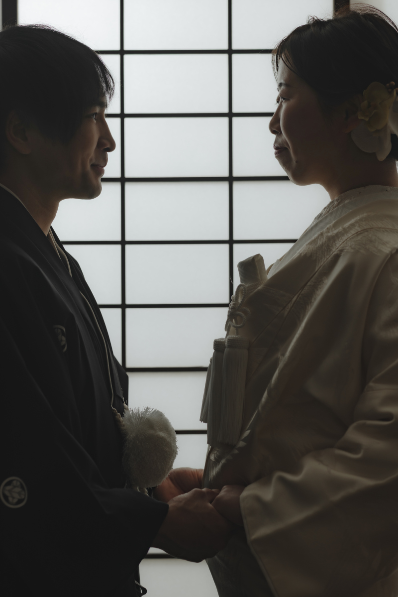 あえて逆光で