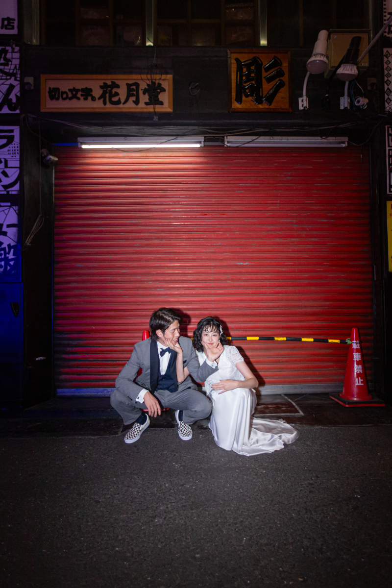 赤いシャッターと、秘密のデート