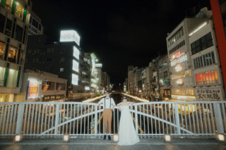 夜の街並みでロケーション撮影！