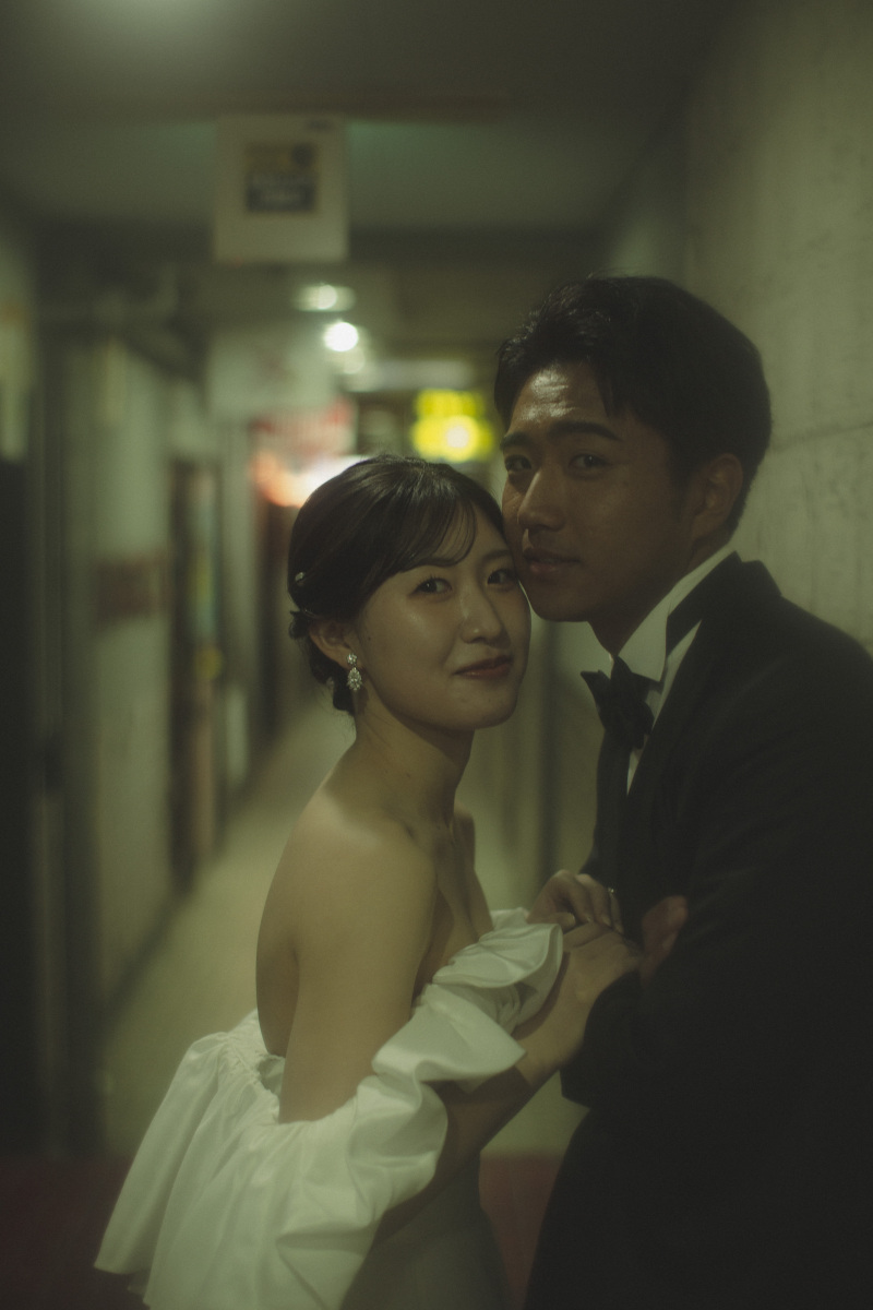 静かな路地で、ふたりだけの時間