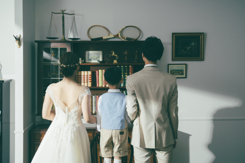 表情が見えなくても背中が語る