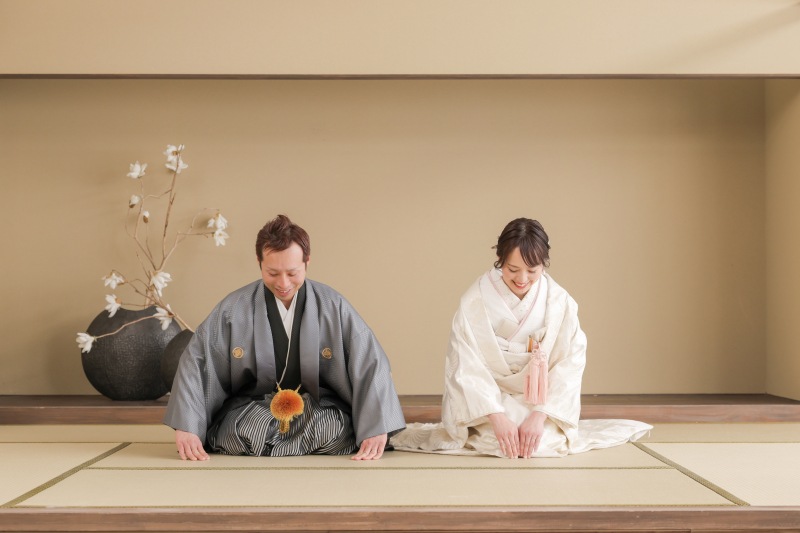 お辞儀ショット