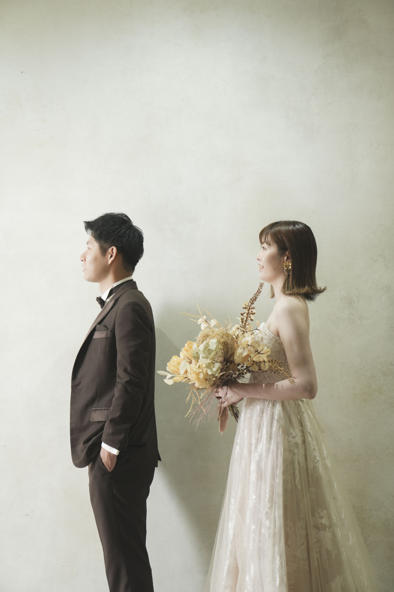 まずは、ウェディングドレスから