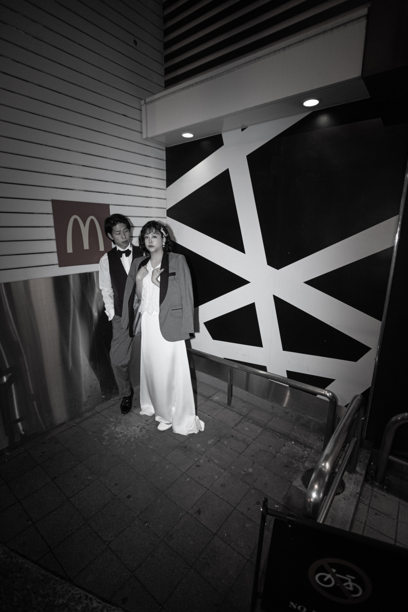 クールに決める、モノクロームな二人