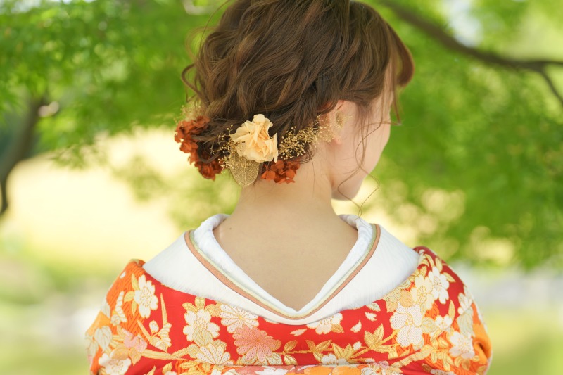 ヘアスタイルも