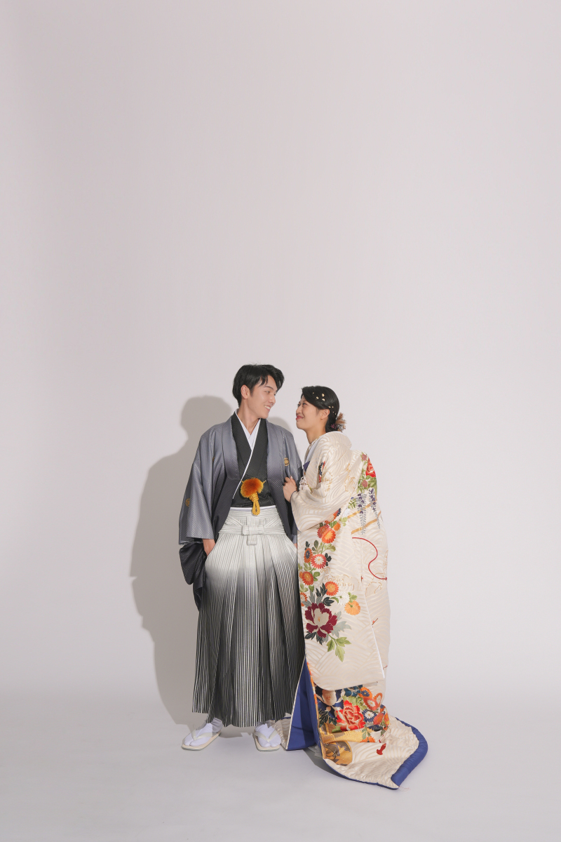 シンプルな背景で