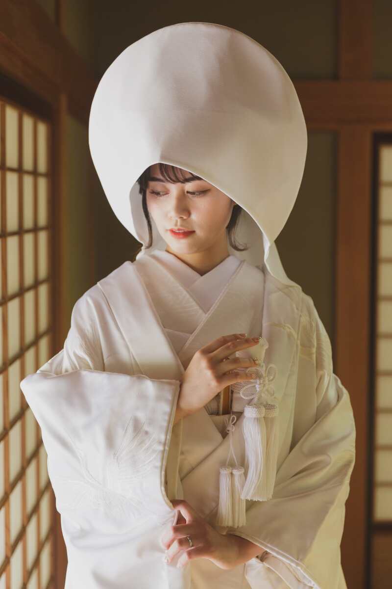 白無垢、綿帽子
