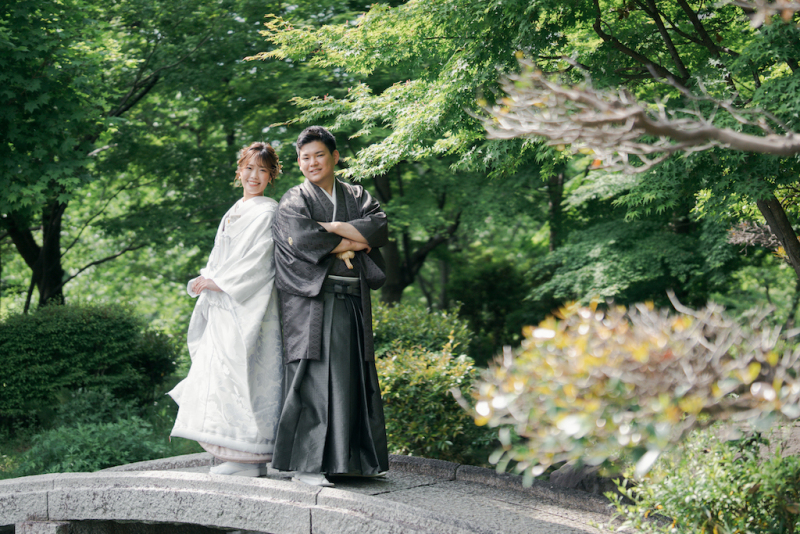 二人の全身立ち姿も