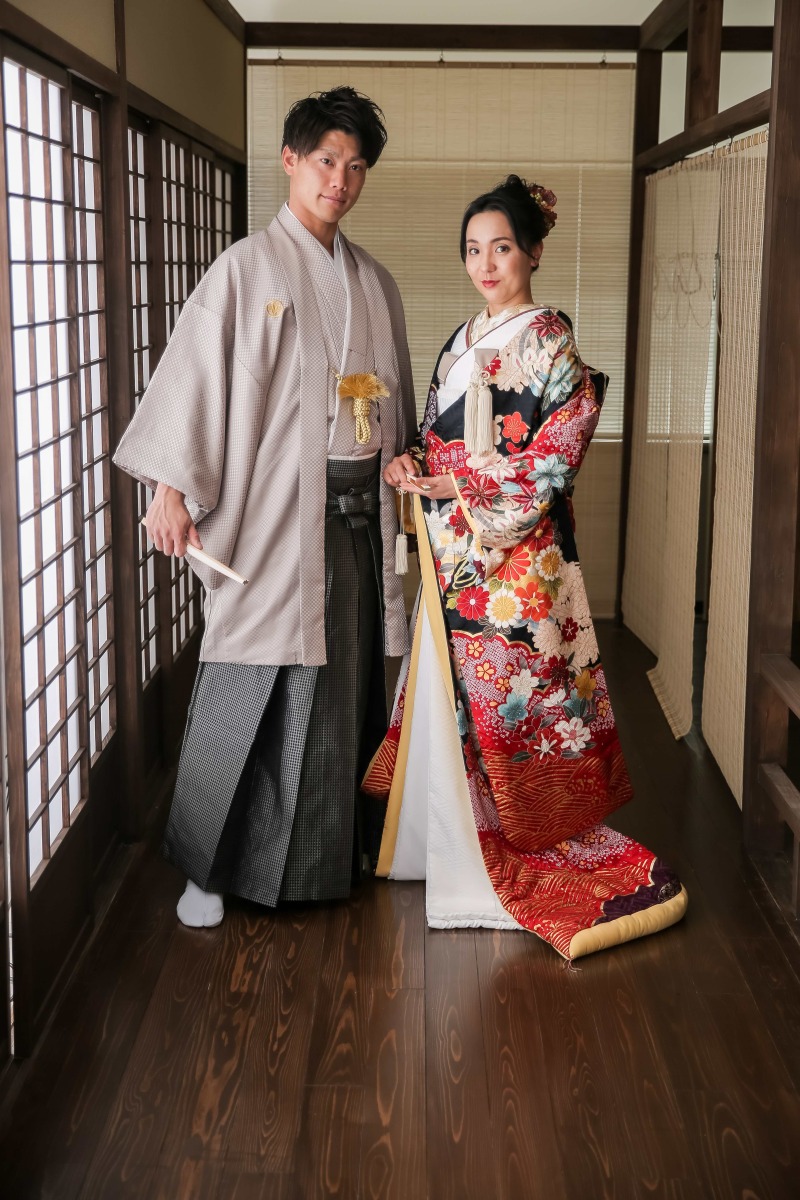 STUDIO TVB なんばパークス店(スタジオTVB)_色打掛・着物が豊富