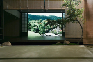 ウェディングフォト撮影専門の新設計スタジオ！本格和室と庭園を再現した屋内庭園スタジオには、大型LEDディスプレイを設置！四季折々の季節の映像を映し出し、ロケーション撮影さながらの写真を残せます。