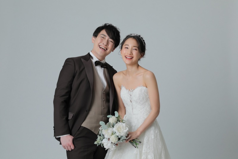 【洋装＋和装 2カット】記念に洋和1枚ずつ♪台紙写真2面1冊と2カットデータ付き