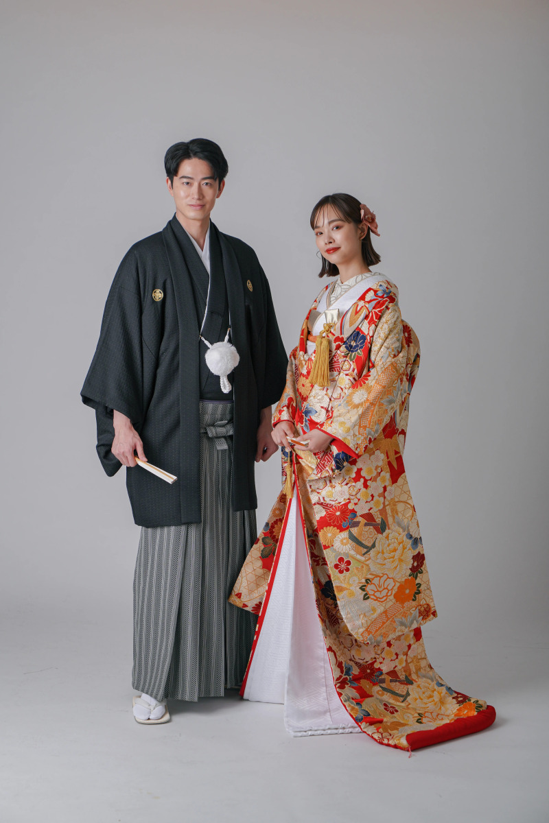 【洋装＋和装 2カット】記念に洋和1枚ずつ♪台紙写真2面1冊と2カットデータ付き