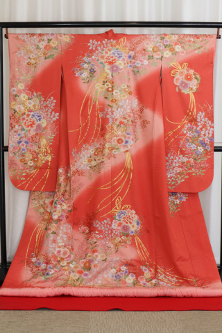 楠玉に流れる秋草