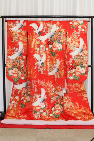 赤地御所鶴四季草花