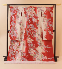 紅白たてぼかし枝垂桜紋様