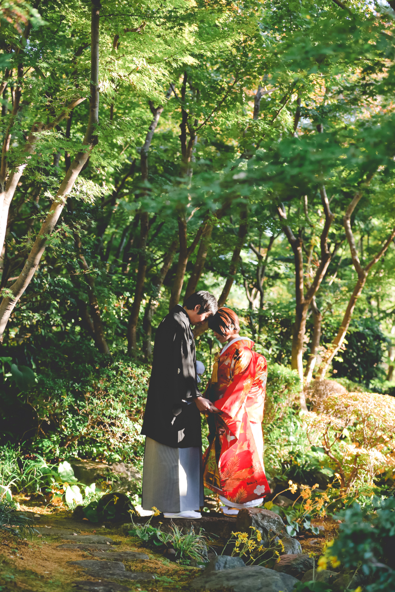 鮮やかな緑の中で