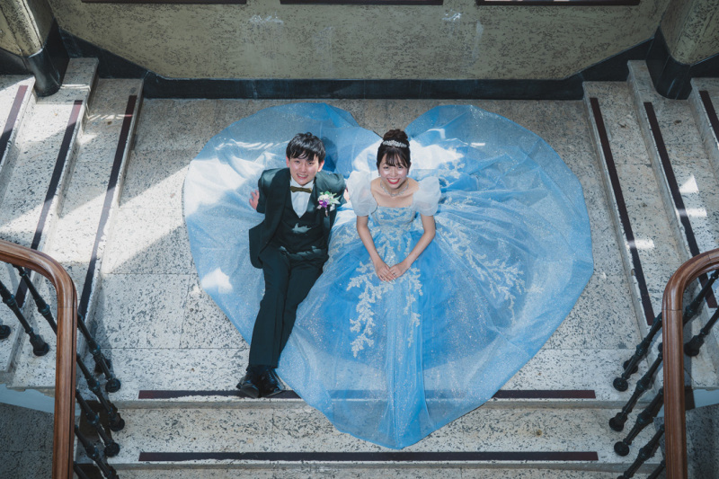 階段踊り場でハートショット