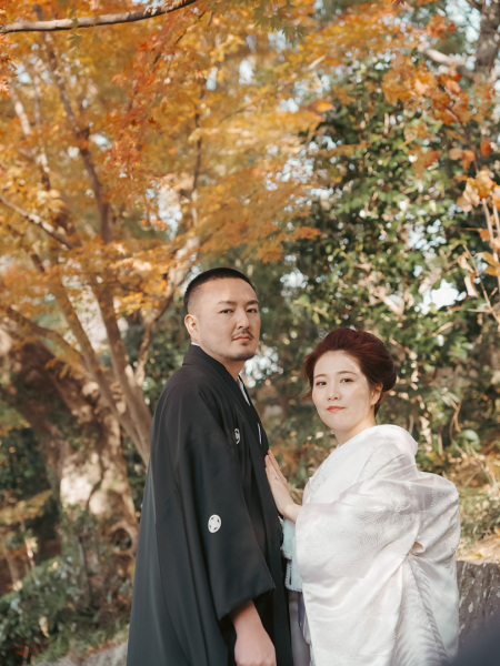 そっと寄り添う2人