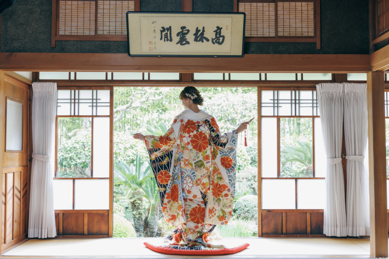 STUDIO IDEE スタジオイディ（ドレスショップ ボンクルール内）_色打掛・着物が豊富