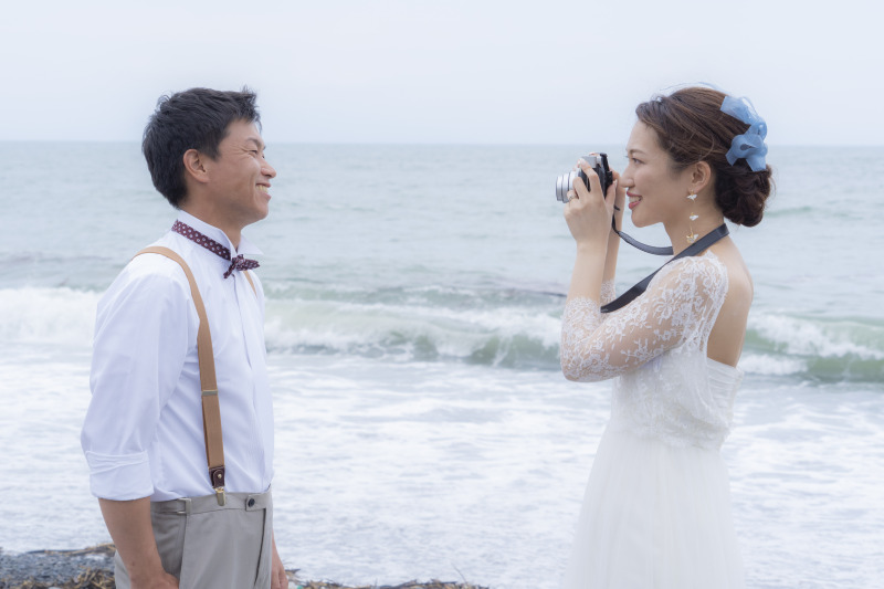 STUDIO IDEE スタジオイディ(ドレスショップ ボンクルール内)_海で撮影できる