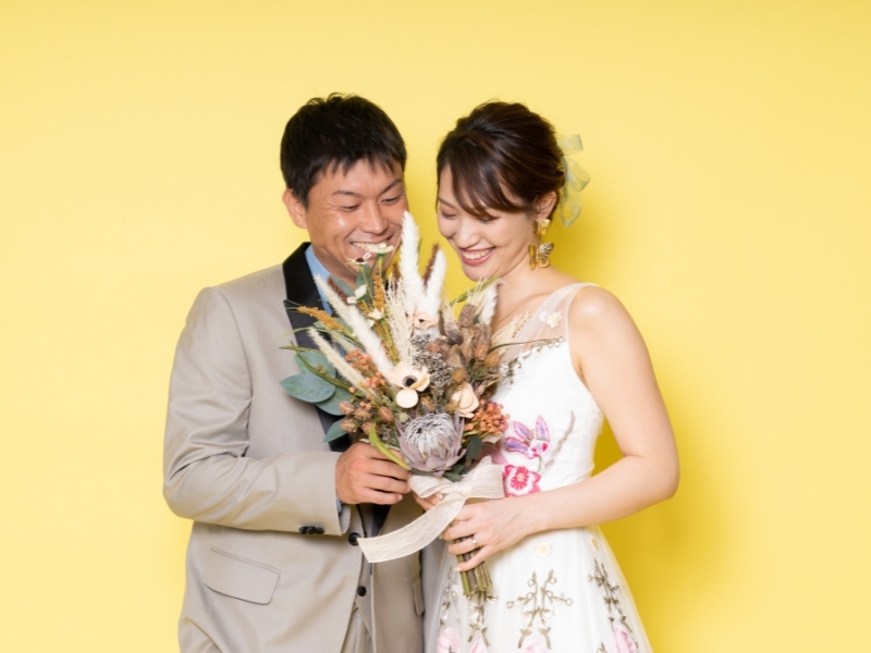 【公園+スタジオ】洋装2着｜300着の衣裳から選べる｜衣裳スタイリスト付｜美容着付け付｜100分撮影｜150カット｜事前試着付