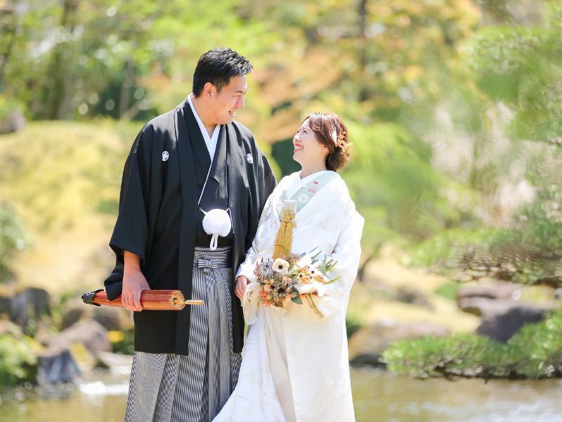 【茶室＋庭園＋洋館】和装2着洋装1着｜500着の衣裳から選べる｜衣裳スタイリスト付｜美容着付け付｜250カット｜事前試着付