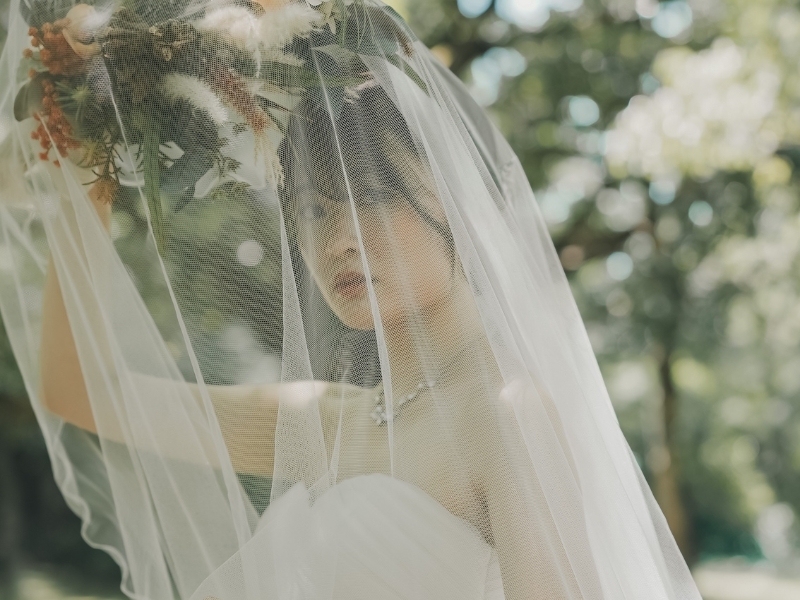 【洋館+自然公園】洋装2着｜300着の衣裳から選べる｜衣裳スタイリスト付｜美容着付け付｜120分撮影｜200カット｜事前試着付