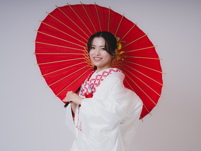 【茶室＋スタジオ＋洋館】和装2着洋装1着｜500着の衣裳から選べる｜衣裳スタイリスト付｜美容着付け付｜250カット｜事前試着付