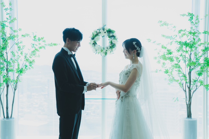 【チャペル撮影】洋装2着｜300着の衣裳から選べる｜衣裳スタイリスト付｜美容着付け付｜120分撮影｜200カット｜事前試着付