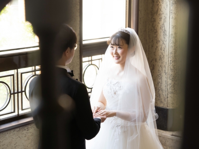 【洋館+自然公園】洋装2着｜300着の衣裳から選べる｜衣裳スタイリスト付｜美容着付け付｜120分撮影｜200カット｜事前試着付