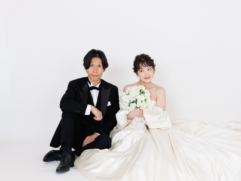 【洋館+スタジオ】洋装2着｜300着の衣裳から選べる｜衣裳スタイリスト付｜美容着付け付｜100分撮影｜200カット｜事前試着付