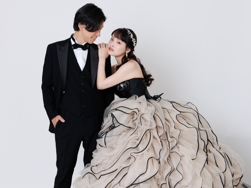 【スタジオ】洋装1着｜300着の衣裳から選べる｜衣裳スタイリスト付｜美容着付け付｜60分撮影｜100カット｜事前試着付