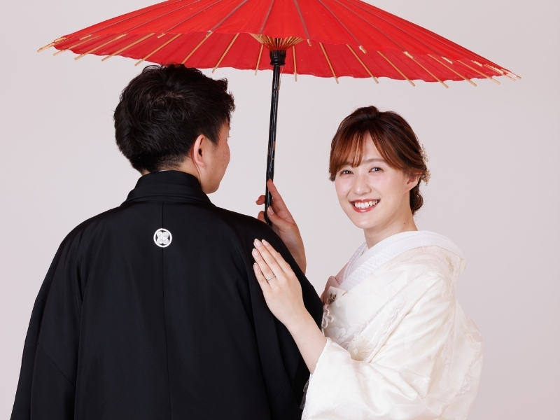 【スタジオ】和装1着洋装2着｜500着の衣裳から選べる｜衣裳スタイリスト付｜美容着付け付｜180分撮影｜250カット｜事前試着付